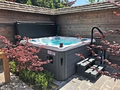 Hoe weet je formaat jacuzzi het beste bij je past? | Legend Wellness - Dé Jacuzzi en Sauna specialist